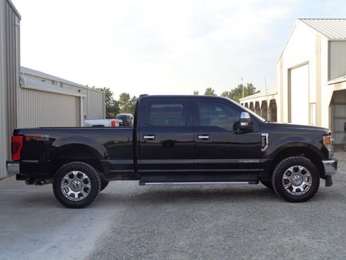 Used 2020 Ford F250 Lariat w/ Chrome Package image 4
