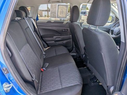 Used 2025 Mitsubishi Outlander Sport LE AWD/4WD image 7