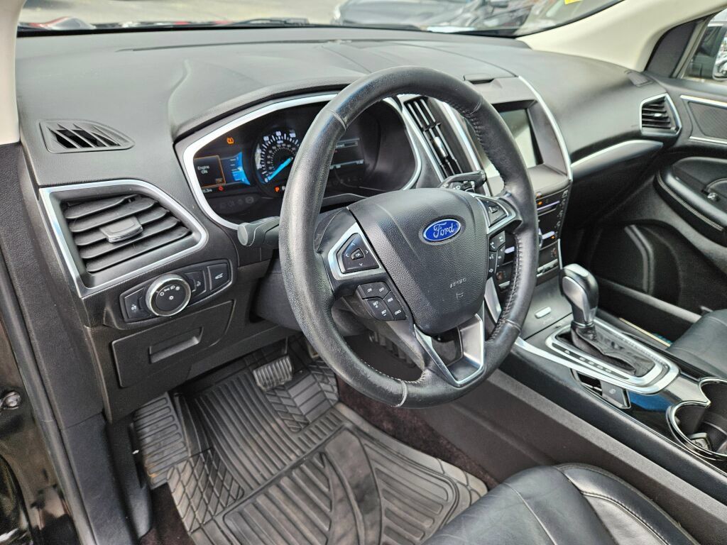 Used 2017 Ford Edge Titanium AWD/4WD image 18