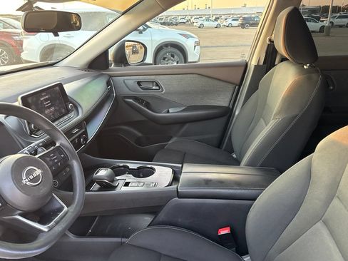 Used 2023 Nissan Rogue S FWD image 40