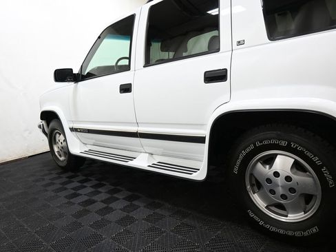 Used 1995 Chevrolet Tahoe 4WD image 9