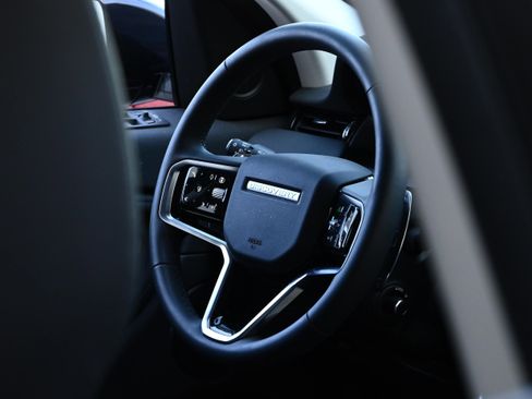 Used 2024 Land Rover Discovery Sport S image 20