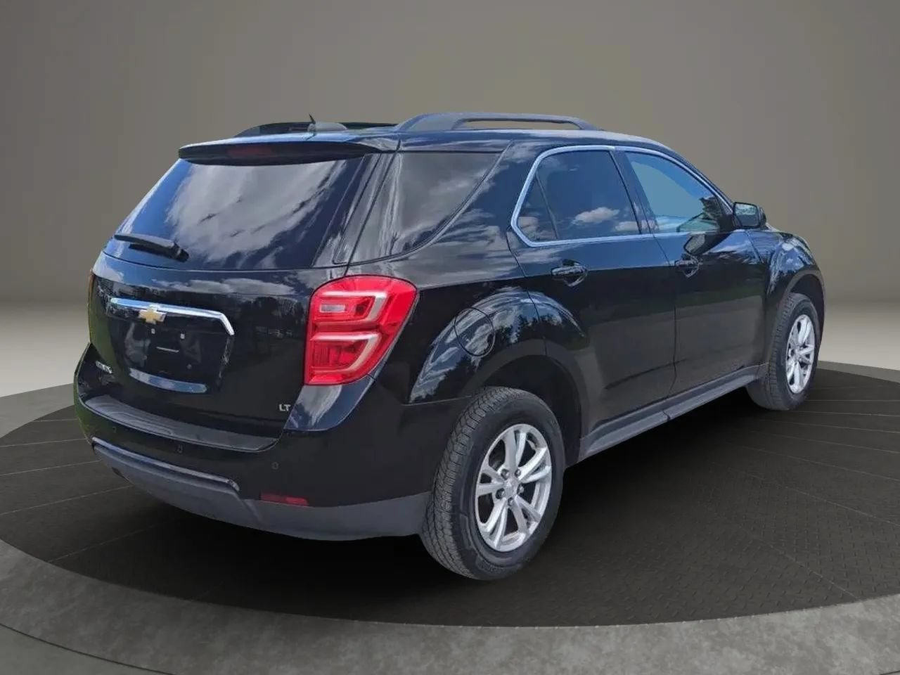 Used 2017 Chevrolet Equinox LT w/ Convenience Package FWD image 6