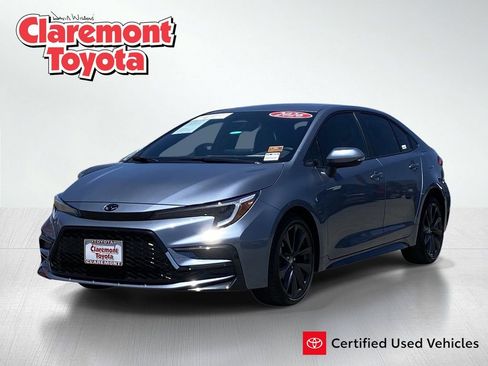 Certified 2026 Toyota Corolla SE FWD image 1