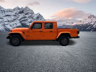 New 2025 Jeep Gladiator Sport video 2