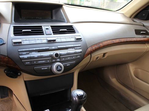 Used 2009 Honda Accord EX-L image 7
