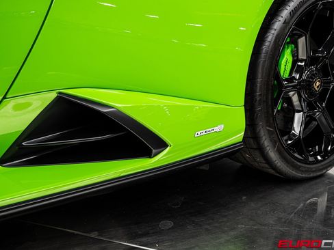 Used 2024 Lamborghini Huracan Tecnica image 16