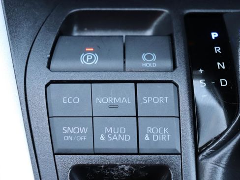 Used 2025 Toyota RAV4 XLE image 35