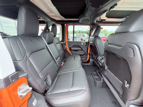 New 2026 Jeep Wrangler Unlimited Rubicon AWD/4WD image 25