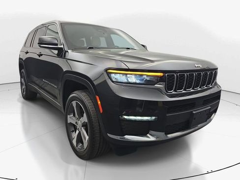 Used 2023 Jeep Grand Cherokee L Limited AWD/4WD image 3
