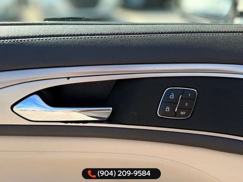 Used 2020 Lincoln MKZ image 13