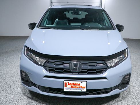 Used 2025 Honda Odyssey Sport-L image 4