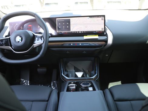 Used 2025 BMW X3 xDrive30i w/ Premium Package image 29