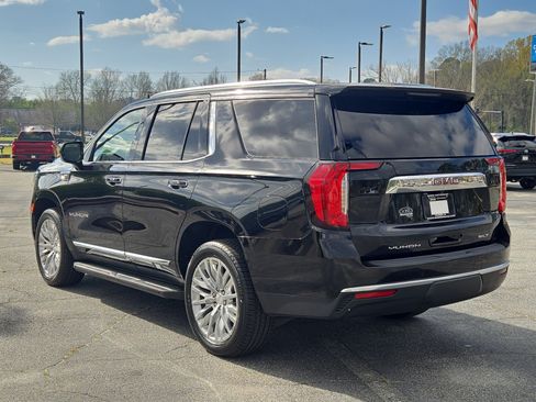 Used 2023 GMC Yukon SLT image 11