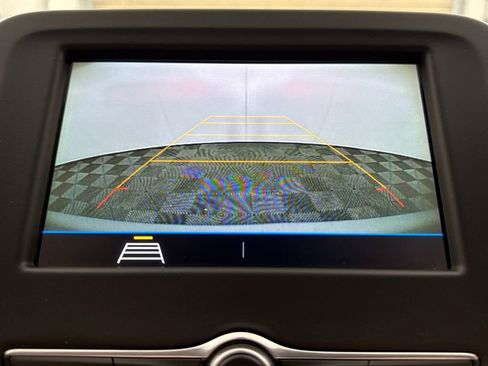 Used 2019 Chevrolet Equinox LS image 15