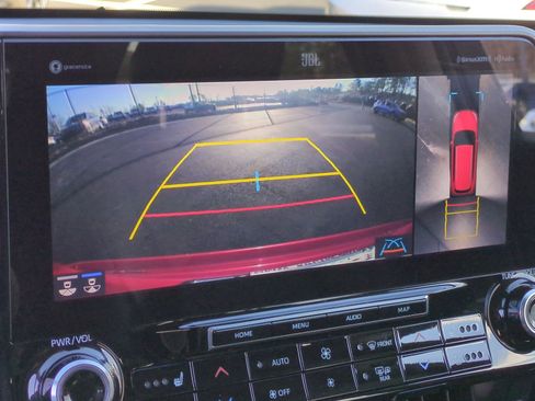 Used 2022 Toyota Highlander Limited image 24