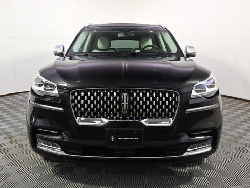 Used 2022 Lincoln Aviator Black Label w/ Class IV Trailer Tow Package image 10