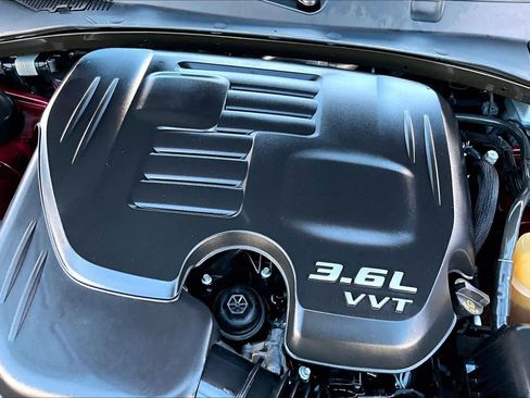 Used 2019 Dodge Charger SXT w/ Blacktop Package RWD image 33