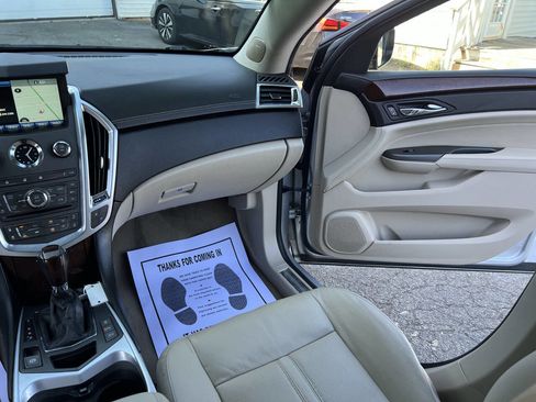 Used 2012 Cadillac SRX Luxury image 19