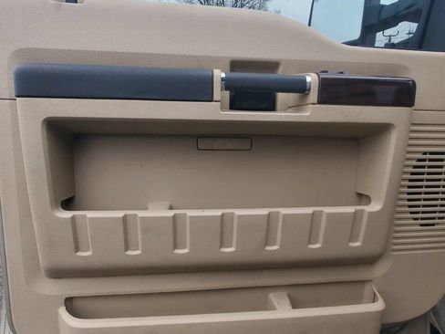 Used 2008 Ford F350 Lariat image 14