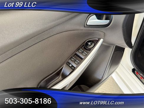 Used 2013 Ford Focus ST FWD image 33