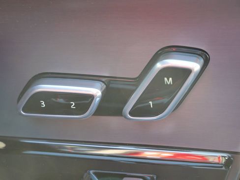 Used 2024 Land Rover Range Rover Sport Dynamic SE image 16