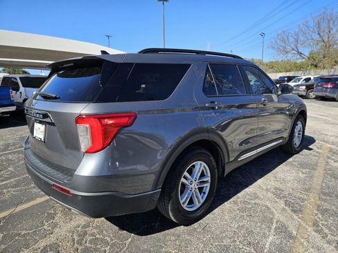 Certified 2023 Ford Explorer XLT w/ Equipment Group 202A image 4