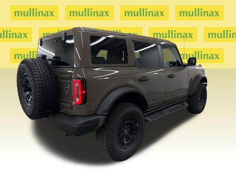 New 2026 Ford Bronco Badlands image 3