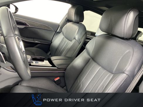 Used 2022 Audi A8 L 3.0T image 18