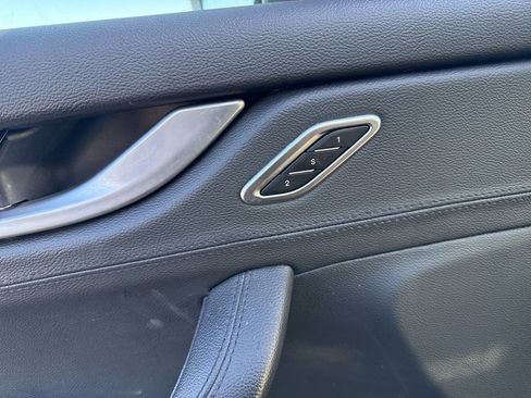 Used 2017 Maserati Levante S image 8