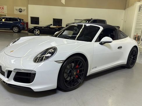 Used 2019 Porsche 911 Targa 4 GTS image 5