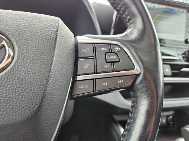 Used 2021 Toyota Highlander Limited AWD/4WD image 39