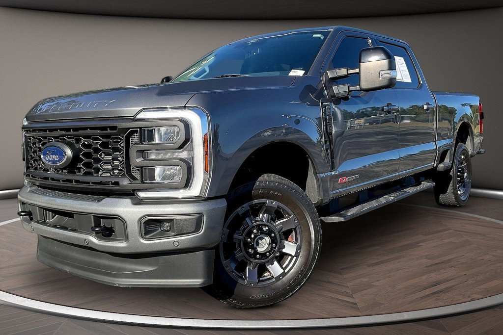 Used 2024 Ford F250 Lariat w/ Lariat Ultimate Package AWD/4WD image 3