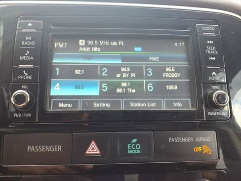 Used 2017 Mitsubishi Outlander ES AWD/4WD image 19