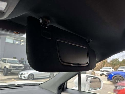 Used 2022 Lincoln Nautilus Reserve w/ Equipment Group 201A image 31