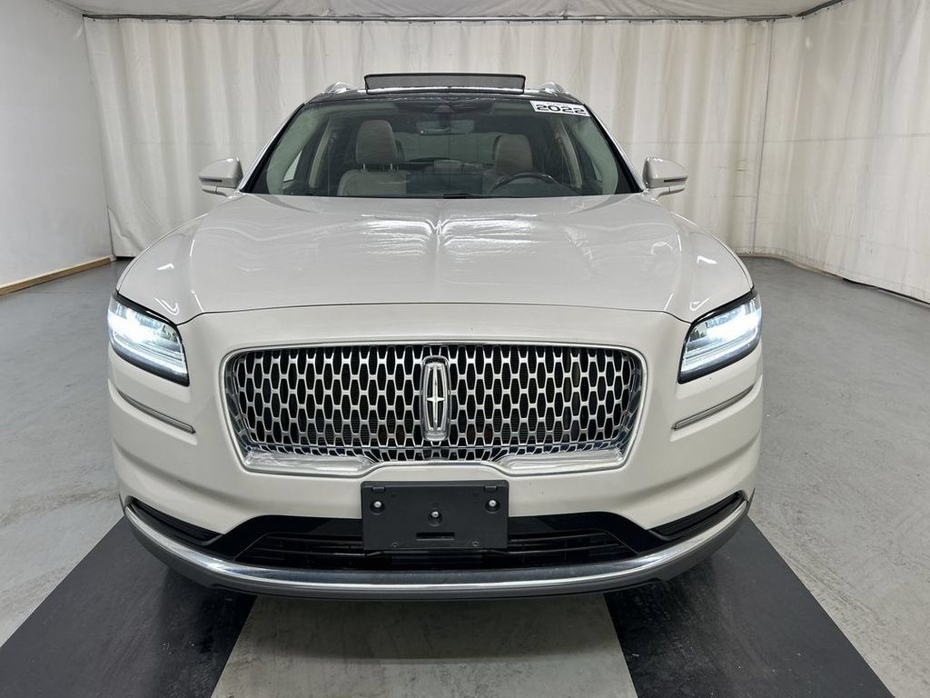Used 2022 Lincoln Nautilus Reserve AWD/4WD image 3