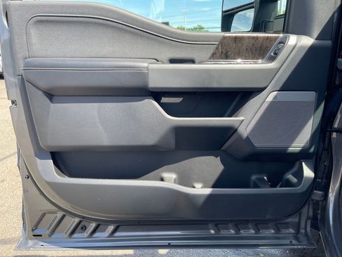 Used 2024 Ford F250 Lariat w/ Lariat Ultimate Package AWD/4WD image 17