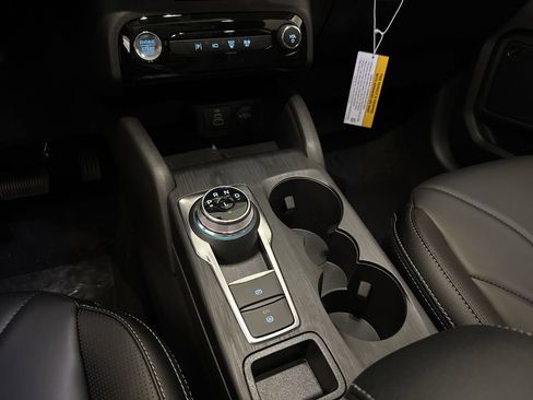 New 2025 Ford Escape SE w/ PHEV Premium Package FWD image 23