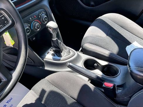 Used 2015 Dodge Dart SXT FWD image 15
