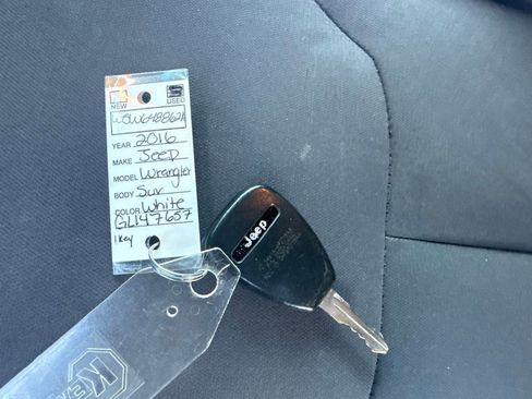 Certified 2016 Jeep Wrangler Unlimited Sport image 43