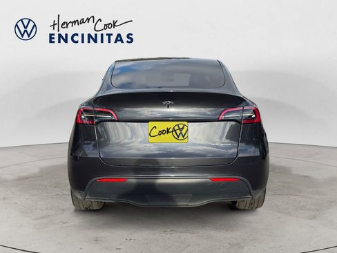 Used 2024 Tesla Model Y Long Range AWD/4WD image 4