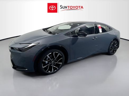 New 2026 Toyota Prius Plug-In Hybrid FWD image 9