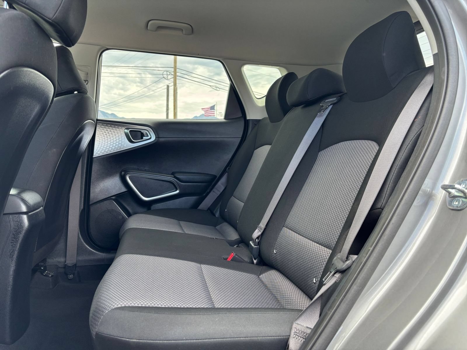 Used 2025 Kia Soul LX w/ LX Technology Package FWD image 22