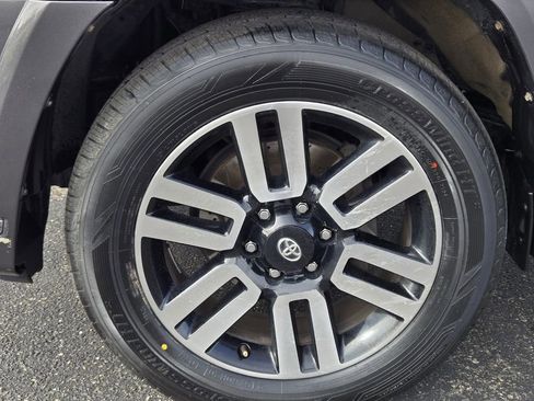 Used 2016 Toyota 4Runner Limited image 5