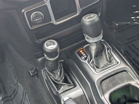 Used 2021 Jeep Wrangler Unlimited Sport AWD/4WD image 23