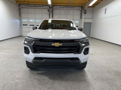 Used 2023 Chevrolet Colorado LT w/ LT Convenience Package III AWD/4WD image 7