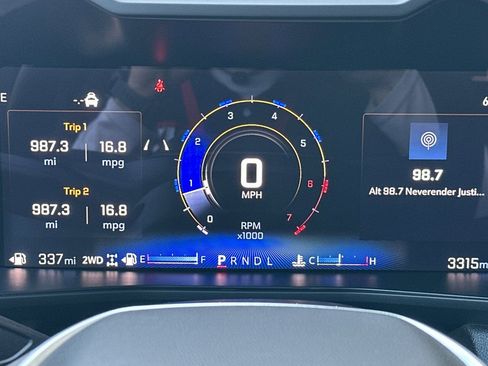 Used 2026 Chevrolet Colorado Trail Boss AWD/4WD image 33