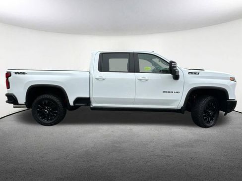 Used 2025 Chevrolet Silverado 2500 LTZ w/ LTZ Plus Package AWD/4WD image 18