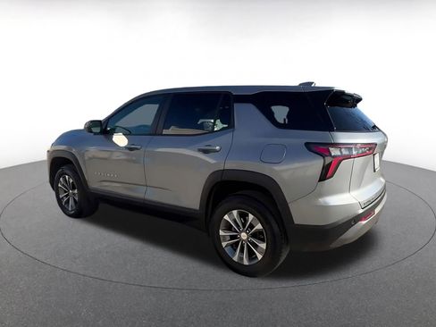 Used 2025 Chevrolet Equinox LT image 10