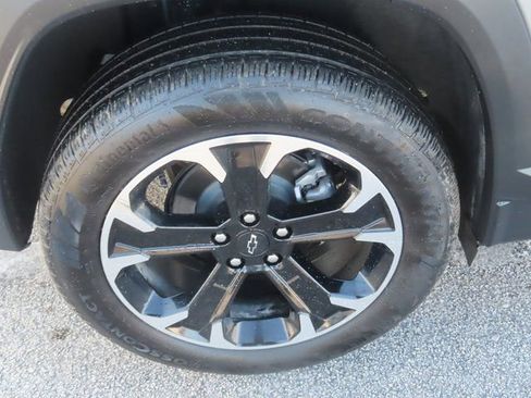 Used 2025 Chevrolet Equinox LT image 14